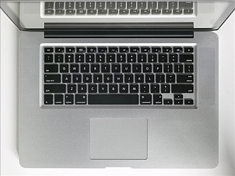 显卡与主板插槽接触不良故障分析排除